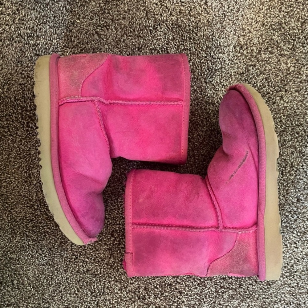 Hot Pink Girl’s Uggs